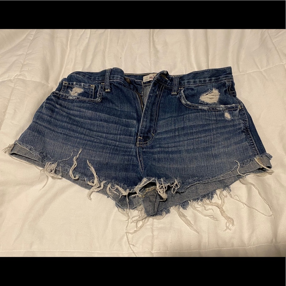 HOLLISTER SIZE 7 W28 shorts
